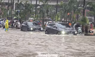 Lưu ý an toàn khi lái xe ô tô qua vùng ngập