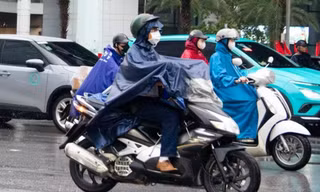 Hà Nội được dự báo có mưa dông khi thời tiết thay đổi do ảnh hưởng của không khí lạnh đầu mùa.