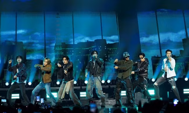 BTS là nhóm nhạc pop đầu tiên trên thế giới làm được điều này