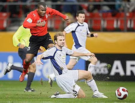Auckland City (trắng) quá non nớt trước Al Ahly Auckland City (trắng) quá non nớt trước Al Ahly