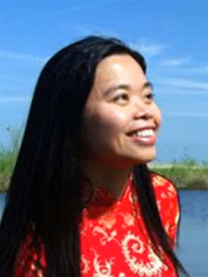 Nhà thơ Nguyễn Phan Quế Mai