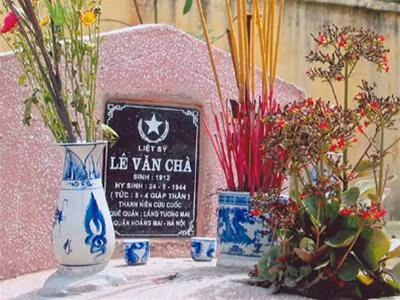 Mộ liệt sĩ Lê Văn Chà tại nghĩa trang liệt sĩ Ngọc Hồi - Hà Nội Mộ liệt sĩ Lê Văn Chà tại nghĩa trang liệt sĩ Ngọc Hồi - Hà Nội