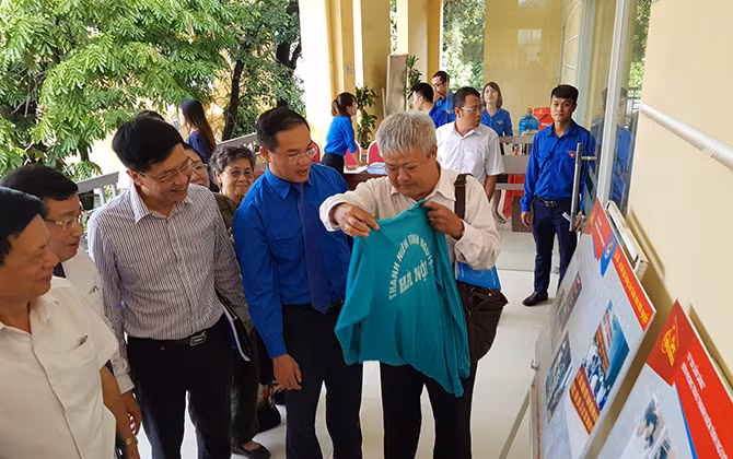 Từ 55 năm Ba sẵn sàng đến 20 năm Thanh niên tình nguyện