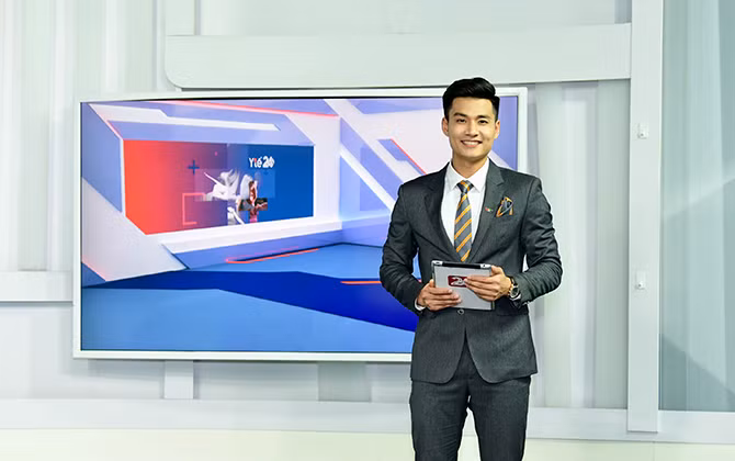 MC Phương Nam Còn trẻ hãy trải nghiệm