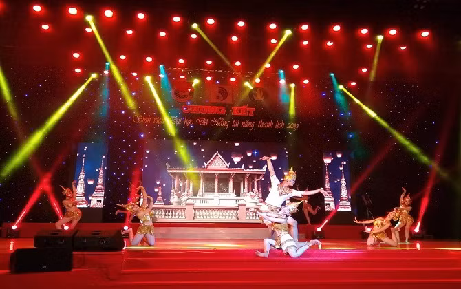 Lộ diện tân Mr & Miss Đại học Đà Nẵng 2019