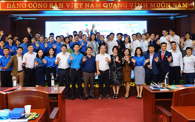 Thanh niên tìm giải pháp đổi mới thúc đẩy du lịch Lào Cai