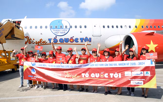 Cùng trải nguyện trên chuyến bay “Tôi yêu Tổ quốc tôi”