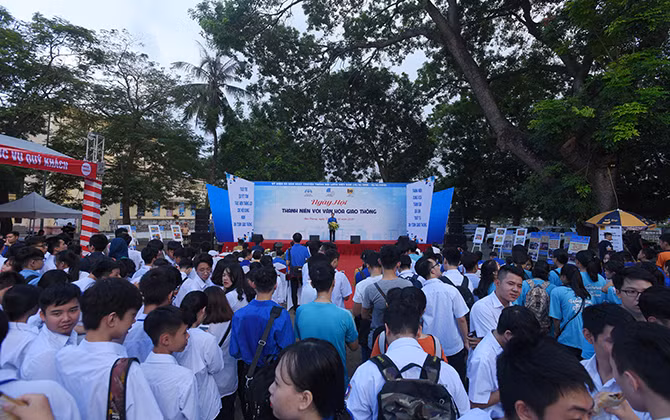 Sôi nổi Ngày hội Thanh niên với văn hóa giao thông tại Hải Phòng