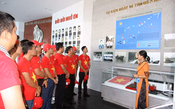 Thanh niên Khánh Hòa truyền lửa tình yêu quê hương, biển đảo