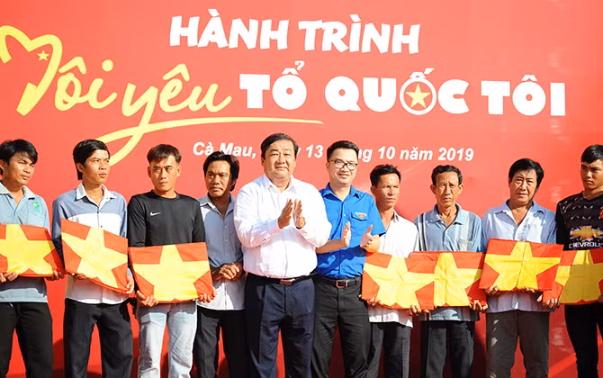 Người trẻ gửi thông điệp Yêu Tổ quốc từ đất mũi