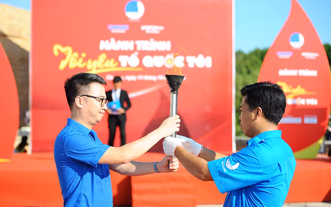 Người trẻ gửi thông điệp Yêu Tổ quốc từ đất mũi