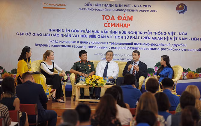 Thanh niên Việt - Nga cùng vun đắp quan hệ hữu nghị, hợp tác
