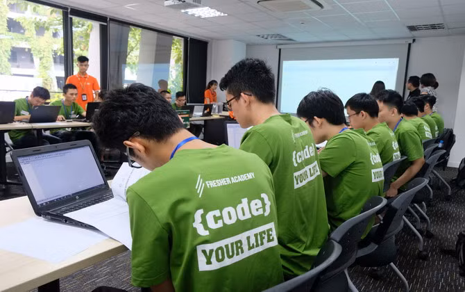 Code War 2019 - sân chơi lập trình chuyên nghiệp dành cho sinh viên