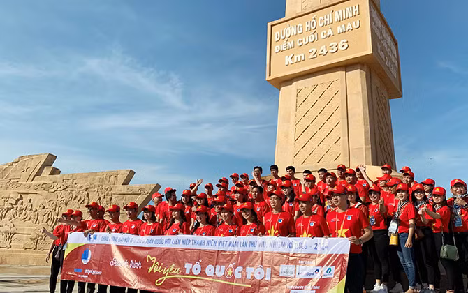 Người trẻ gửi thông điệp Yêu Tổ quốc từ đất mũi