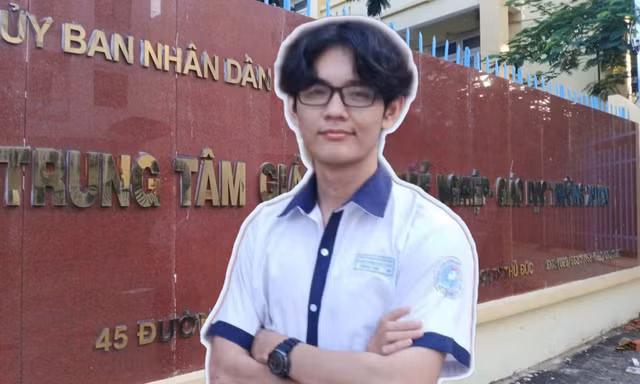 Học Trung tâm Giáo dục thường xuyên, nam sinh vẫn giành 8.5 IELTS, học bổng 100% đại học 