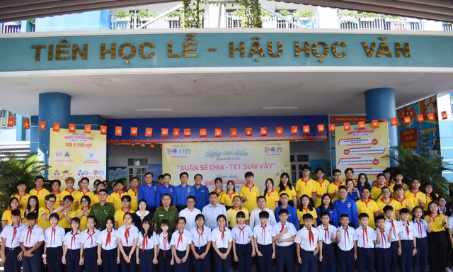 Chiến dịch Xuân Tình nguyện 2026: Tuổi trẻ ĐH Công nghệ Kỹ thuật lan tỏa yêu thương