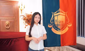 Nữ sinh trường chuyên đạt IELTS 7.5, chinh phục SAT 1500 sau 7 lần thi, trở thành thủ khoa đầu vào UEB