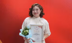 Từ 'tân binh phòng thu' đến giải Nhất Báo chí 'Sóng Trẻ': Hành trình 'chín nghề' của cô sinh viên AJC