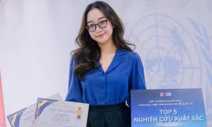 Nữ ‘Sinh viên 5 tốt’ Ngoại giao và hành trình kết nối nghiên cứu với hoạt động sinh viên 