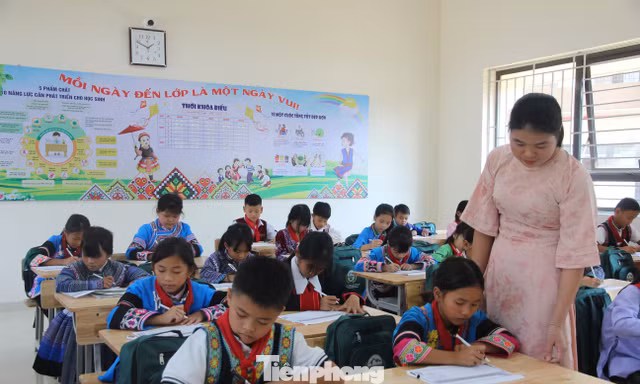 Tâm sự của học sinh nghèo trường nội trú biên giới 