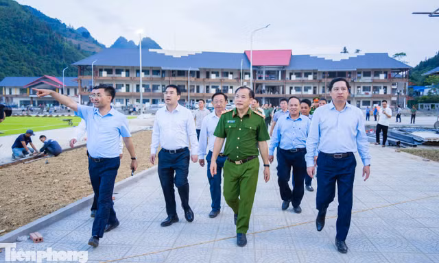 Trường nội trú vùng biên Lào Cai chạy đua về đích