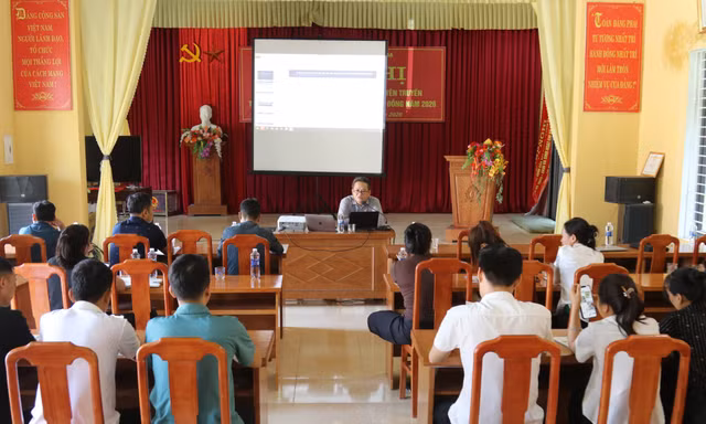 Bồi dưỡng kỹ năng truyền thông số cho gần 30 cán bộ cốt cán xã Phong Dụ Hạ