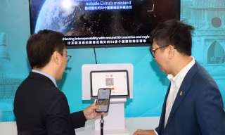 Việt Nam 'hút' khách Trung Quốc quét mã QR từ hôm nay