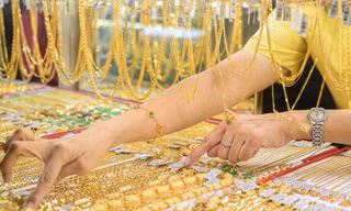 Giá vàng hôm nay (1/6): Việt Nam cao hơn thế giới 16 triệu đồng/lượng