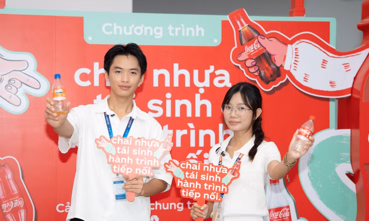 Báo Tiền Phong phát động chương trình ‘Chai nhựa tái sinh, hành trình tiếp nối’ 2026