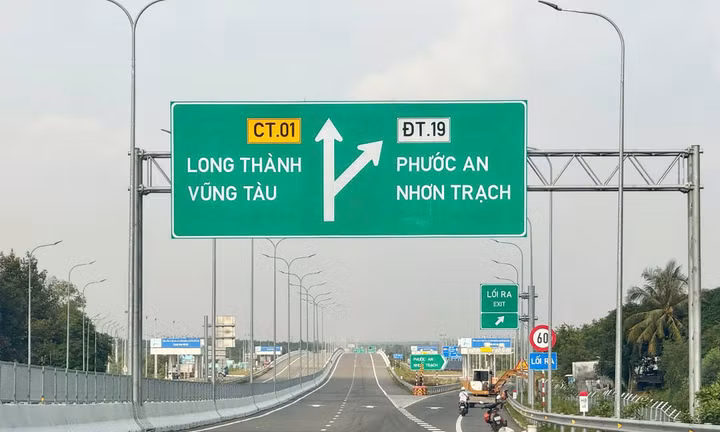 Cao tốc Bến Lức - Long Thành trước giờ thông tuyến