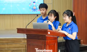 Giúp thanh thiếu niên Đà Nẵng ‘tự vệ’ trên không gian số