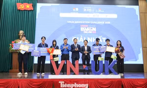 Khẩu trang chống đọng hơi nước giành 'cú đúp' giải Nhất thi đổi mới sáng tạo 
