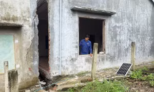 Chỉ đạo mới vụ sạt lở, nhà người dân sụt lún