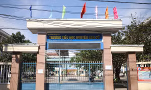 Gia Lai làm rõ vì sao 3 nguyên hiệu trưởng xuống làm giáo viên?