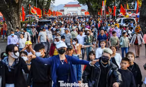 Hàng vạn người đổ về quê hương anh hùng áo vải, sống lại hào khí Ngọc Hồi - Đống Đa 