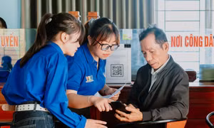 Bạn trẻ Đà Nẵng xây 'cây cầu số' trong mùa hè tình nguyện