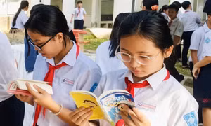 Huế dành 5 tỷ đồng mua sách cho học sinh khó khăn