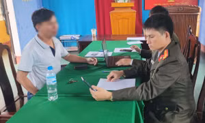 Công an TP. Huế mời làm việc 45 người chia sẻ, tương tác với trang mạng phản động