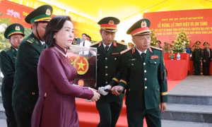 Truy điệu, an táng hài cốt liệt sĩ quân tình nguyện và chuyên gia Việt Nam hy sinh tại Lào