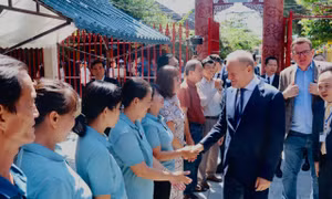Thủ tướng Ba Lan tham quan phố cổ Hội An