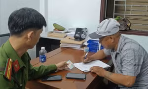 Phạt 7,5 triệu đồng người bán sầu riêng bị du khách tố cân gian ở chợ đêm