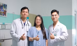 Nam sinh hiến máu hiếm cứu bệnh nhân mang thai ngoài tử cung bị vỡ