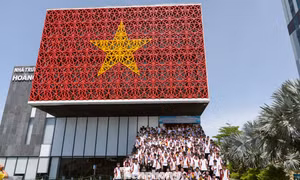 Tết Độc lập, bạn trẻ Đà Nẵng đổ về nơi lưu dấu chủ quyền biển đảo
