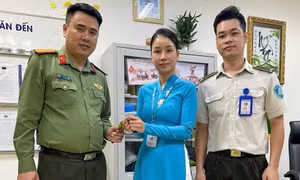Du khách để lạc nhẫn kim cương ở sân bay Đà Nẵng