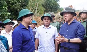 Phó Thủ tướng Trần Hồng Hà yêu cầu ‘làm ngày, làm đêm’ khắc phục sạt lở