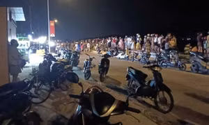 Bị sóng cuốn khi tắm biển ở Quảng Ngãi, 2 người chết, 1 mất tích