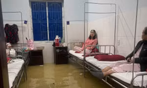 26 năm sau đại hồng thủy, Bệnh viện Trung ương Huế lại chìm trong biển nước