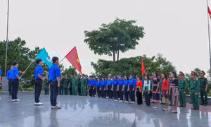 Thiêng liêng 'Tôi yêu Tổ quốc tôi' bên cột mốc ngã ba biên giới Bờ Y