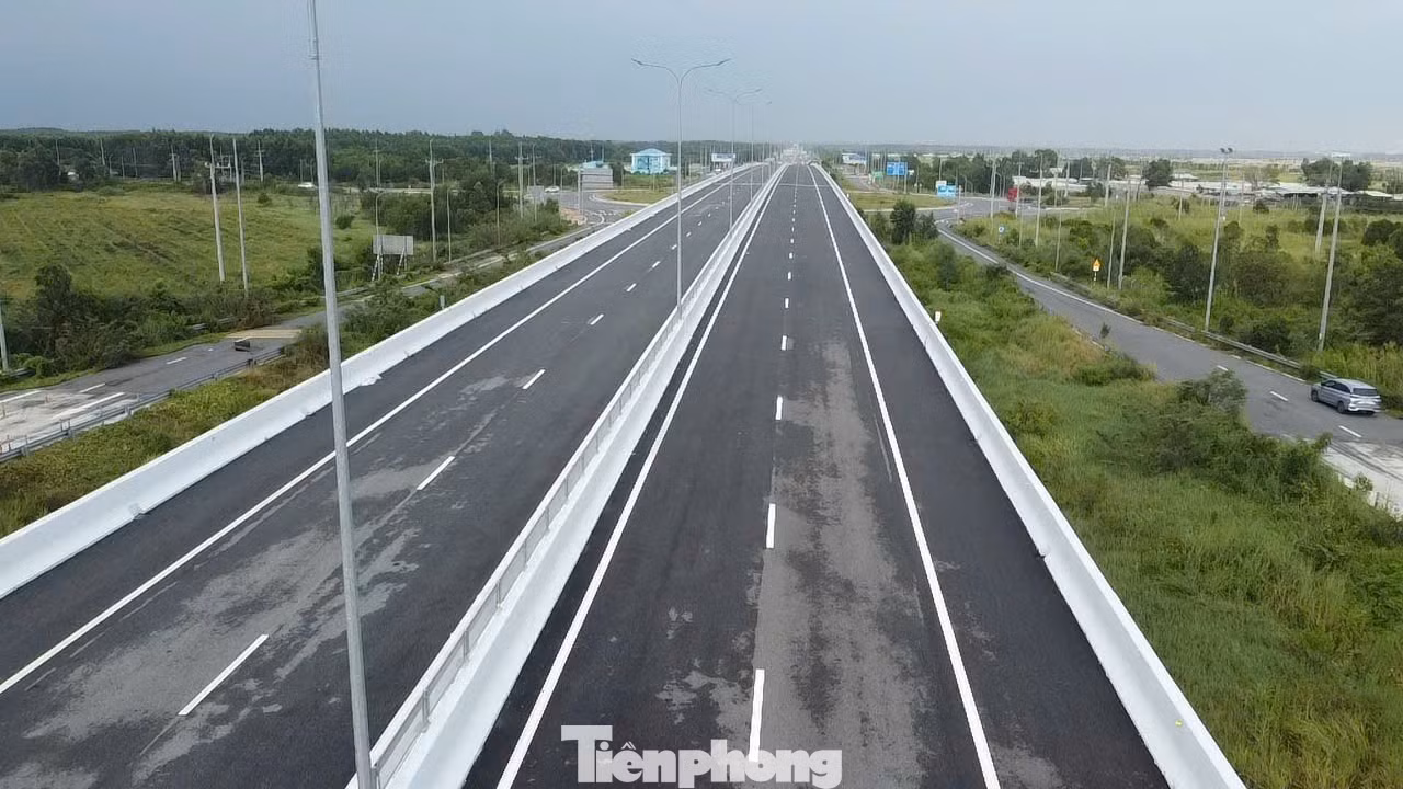tp-c_2aoboqxg4un6x4uzuufwx6vqawyowmq1ijfvl9ie.jpg