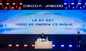 Omoda & Jaecoo ký kết đơn hàng 1.000 xe super hybrid C5 SHS-H ngay trong ngày ra mắt